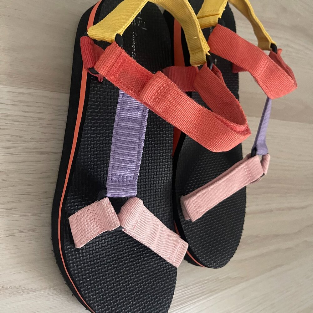 Chunky water sandals